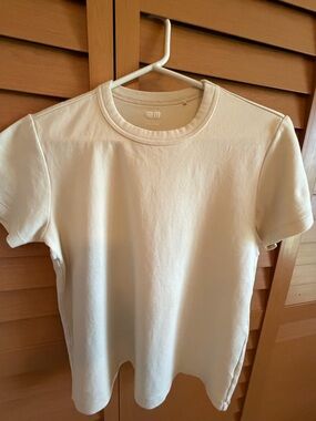 UNIQLO Crew Neck T-Shirt in Off-White